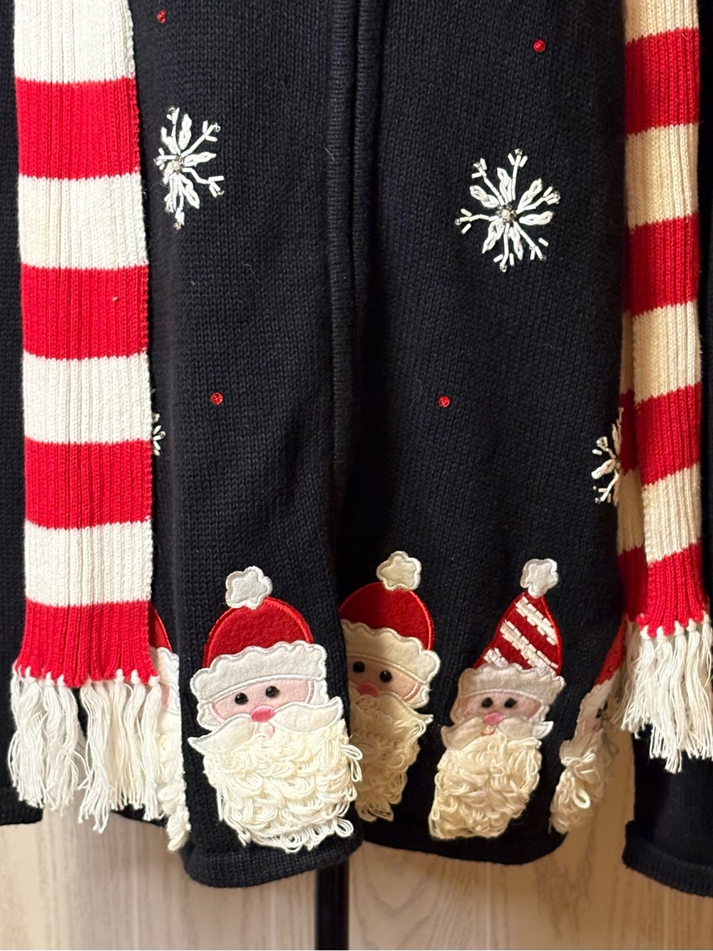 Vintage embroidered Santa Christmas cardigan sweater XL - Picture 7 of 9